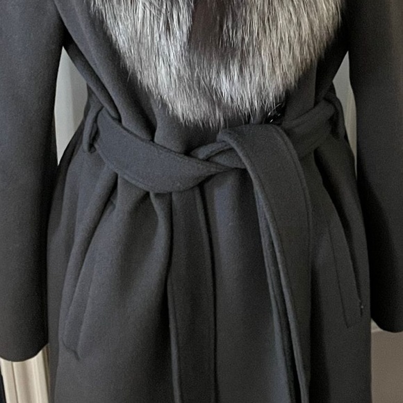 Elie Tahari Women's Sasha Wool Wrap Coat with Real Fur Collar like new Xlarge - Picture 13 of 16